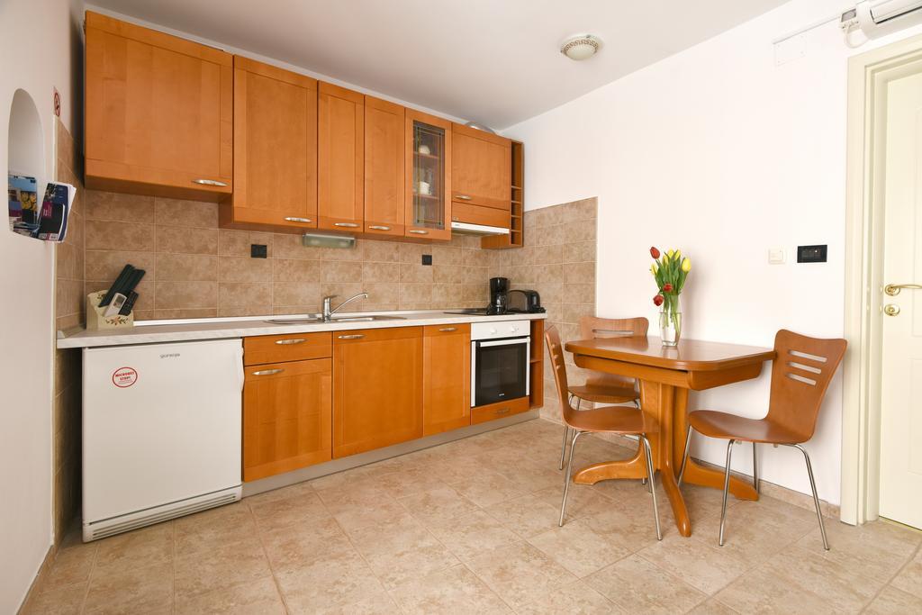 Apartments Kokolo Šibenik Rum bild